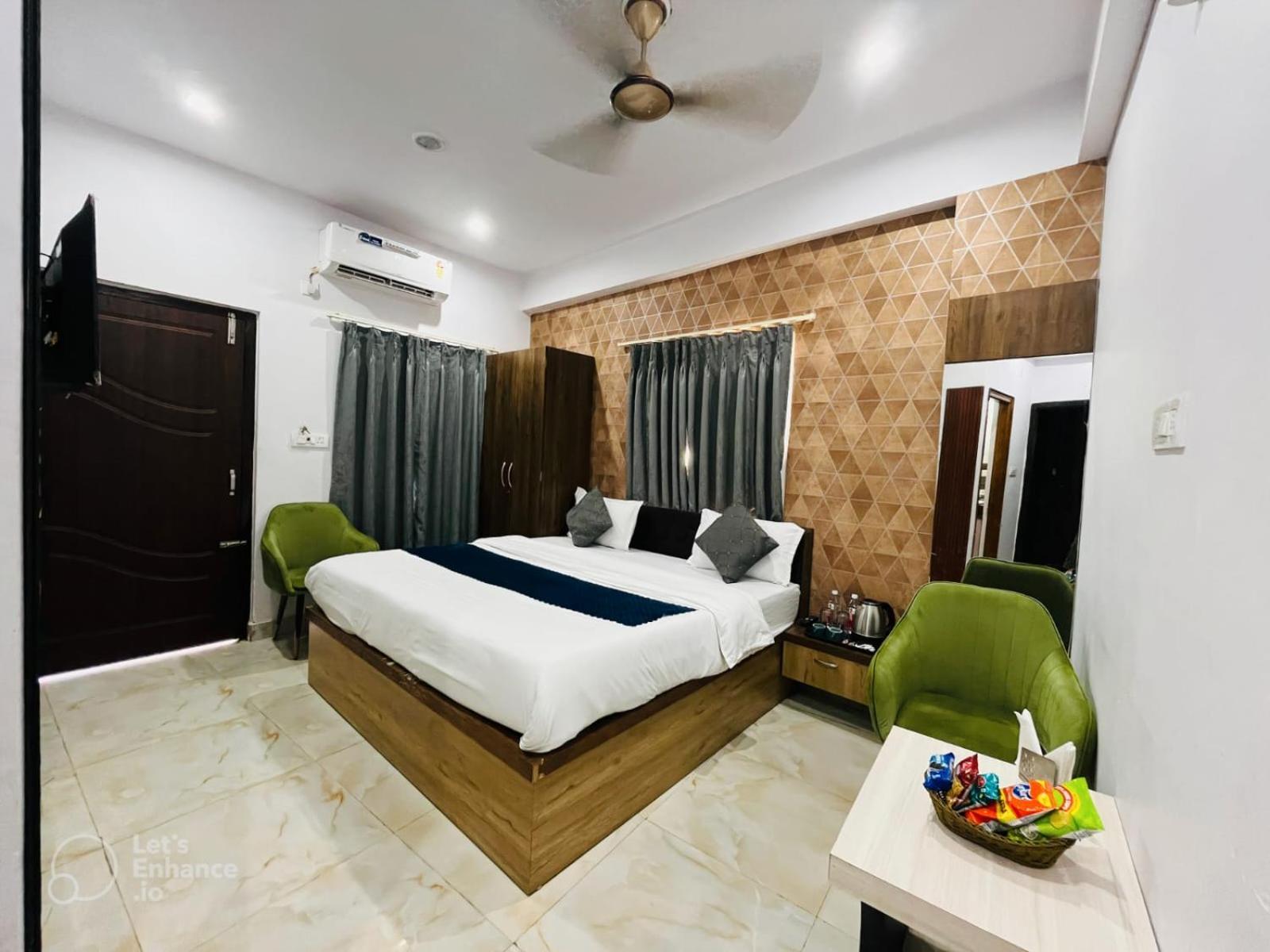 Hotel Vinayak Plaza فاراناسي المظهر الخارجي الصورة
